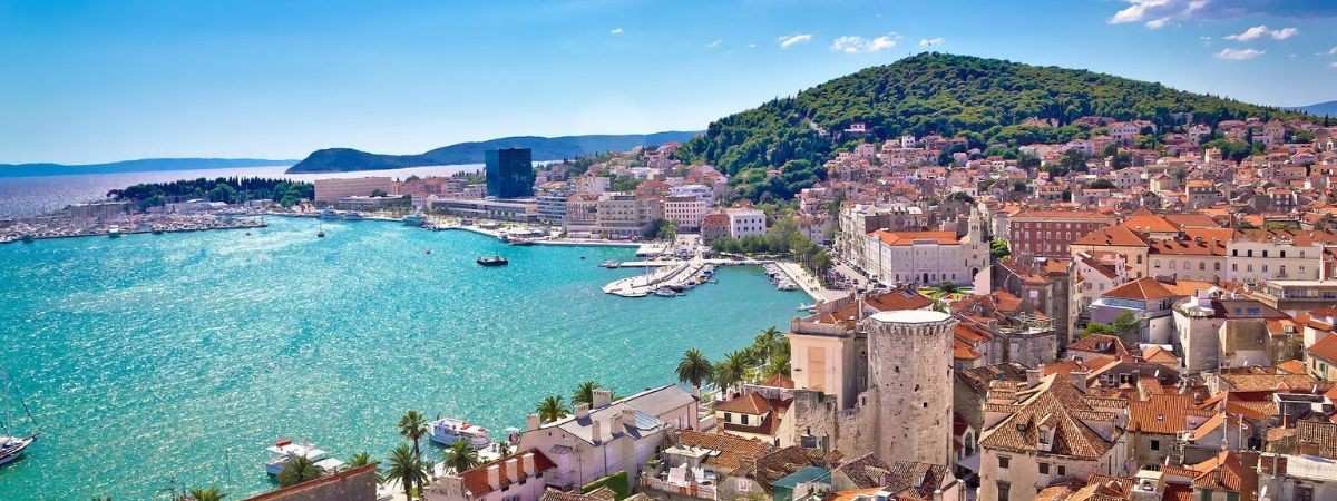 Chair Airlines Split Office in Croatia