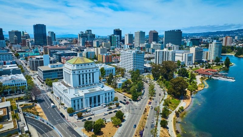 Sun Country Airlines Oakland Office in USA